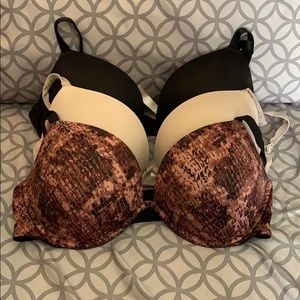 Victoria Secret Pink bra bundle